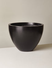 Load image into Gallery viewer, Dalton Floor Planter
